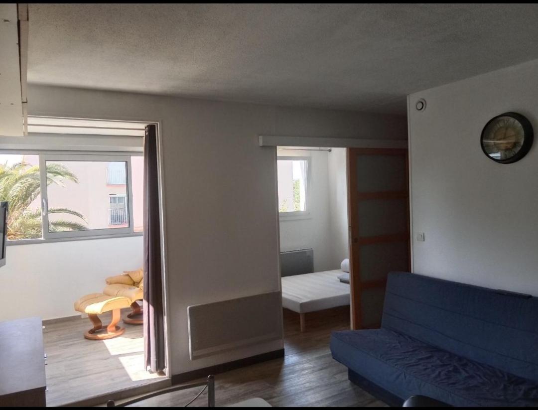 Frejus-Plage Et Centre-Ville, 28 M2, Accueil 4 Personnes, Francais, English Spoken Ngoại thất bức ảnh